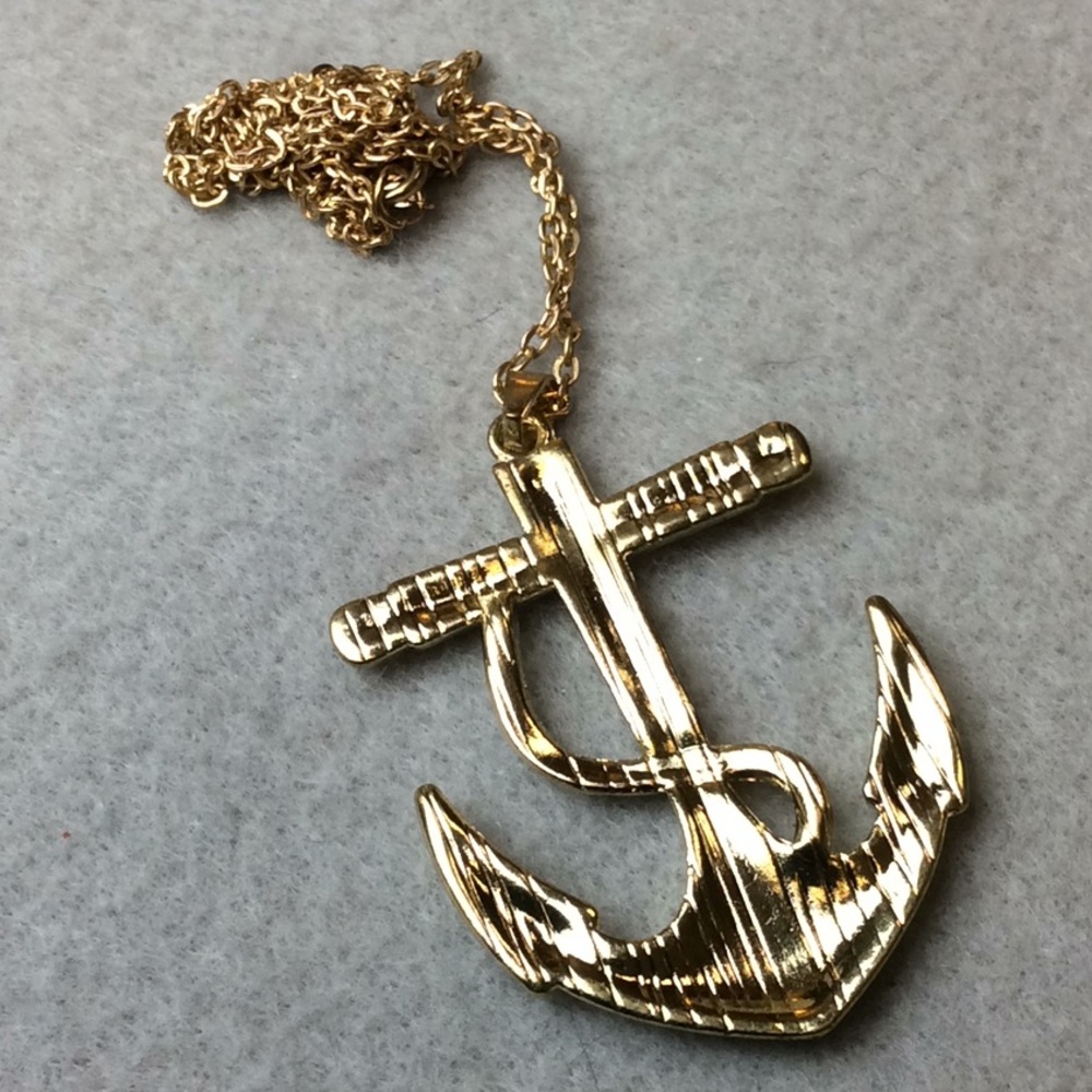 New Gold Anchor Necklace - Picture 2 of 2